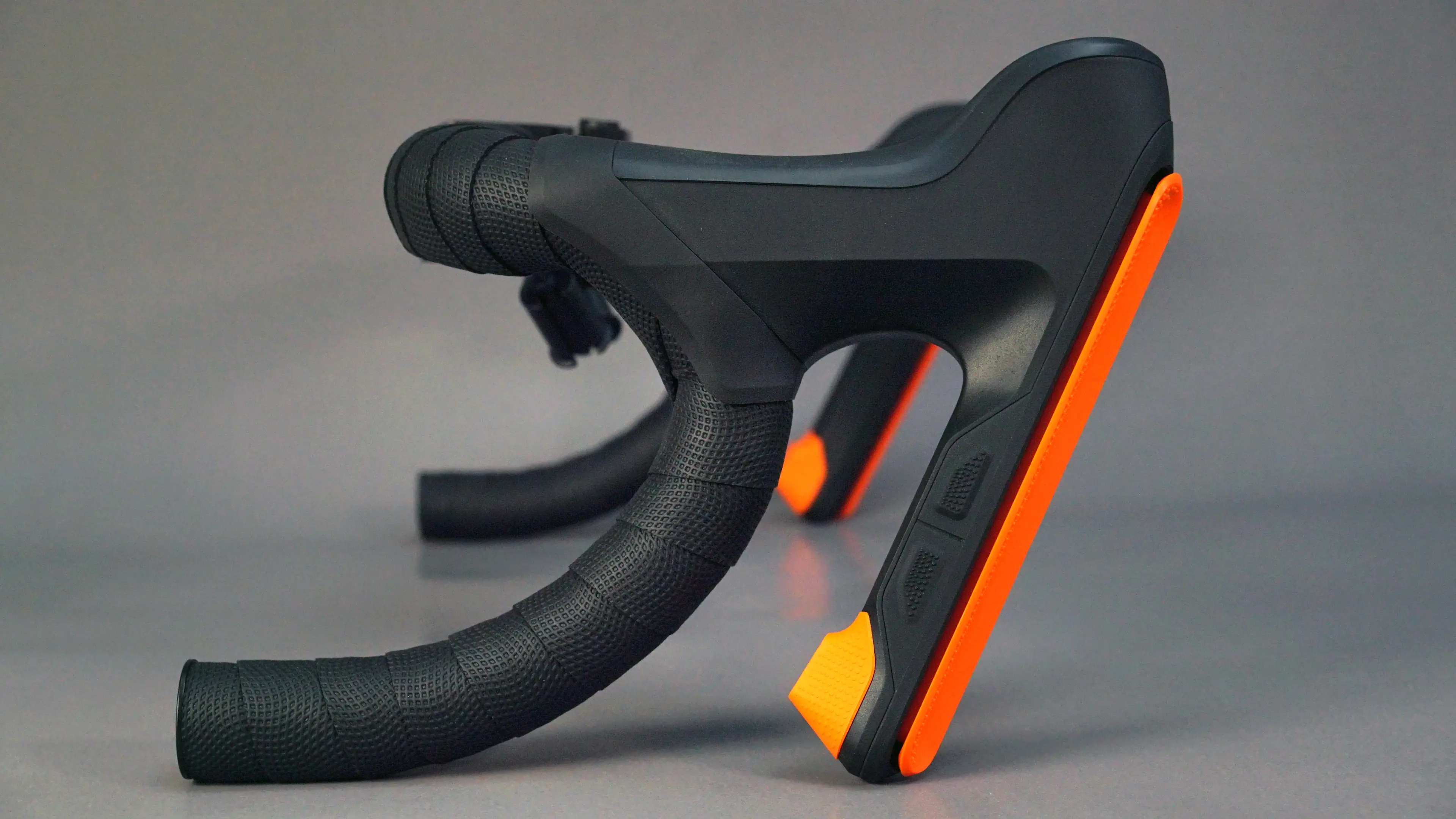ZWIFT: CONNECTED FITNESS & IMMERSIVE EXPERIENCES